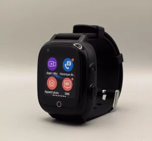 Montre connectée pour enfant noire avec écran HD, GPS intégré, appels vidéo avec caméra frontale et bouton SOS